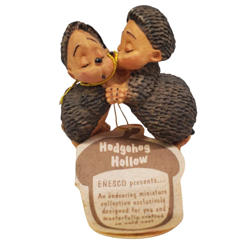 Hedgehog Hollow Vintage Enesco Hedgehog Figurine 3" 1994 Kissing Hedgehogs